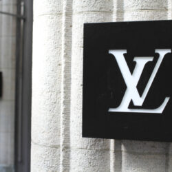 logo louis vuitton