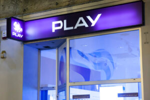 play logo